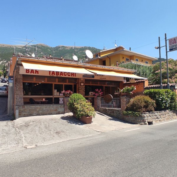 negozio in vendita a Pizzoli