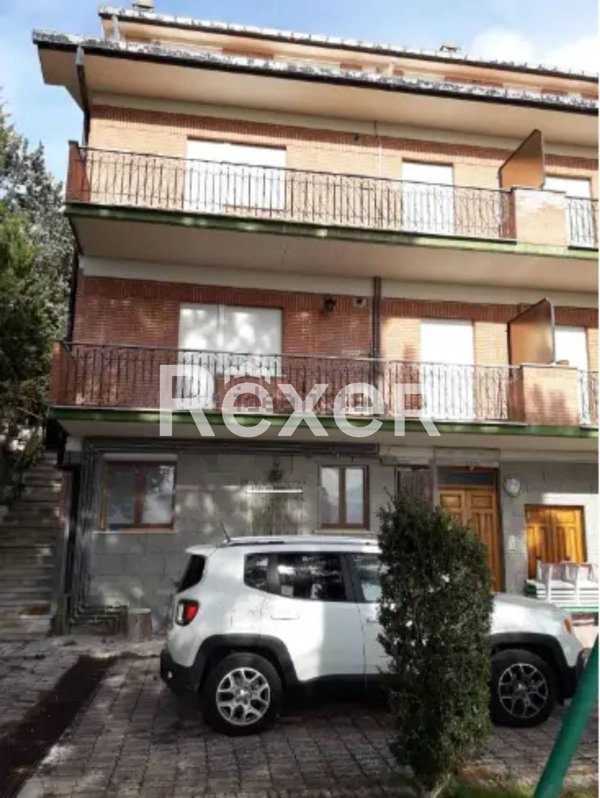 casa indipendente in vendita a Pizzoli