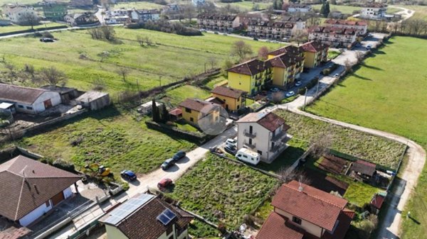 terreno edificabile in vendita a Pizzoli