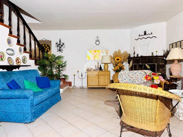 casa indipendente in vendita a Pizzoli