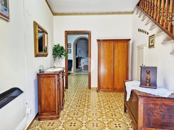 casa indipendente in vendita a Pizzoli in zona Cavallari