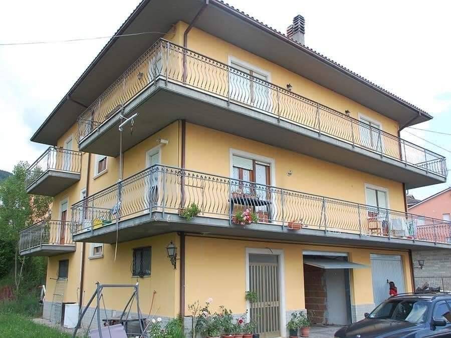 casa indipendente in vendita a Pizzoli