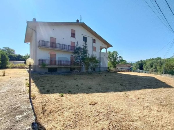 appartamento in vendita a Pizzoli in zona Cavallari