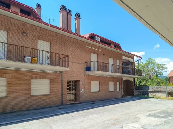 appartamento in vendita a Pizzoli in zona Cavallari