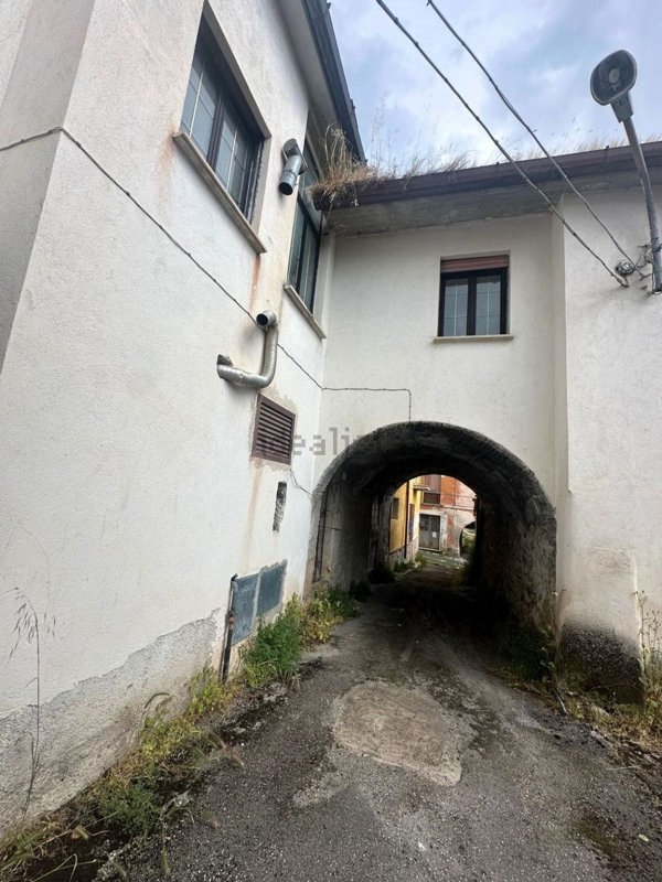 appartamento in vendita a Pizzoli in zona Cavallari