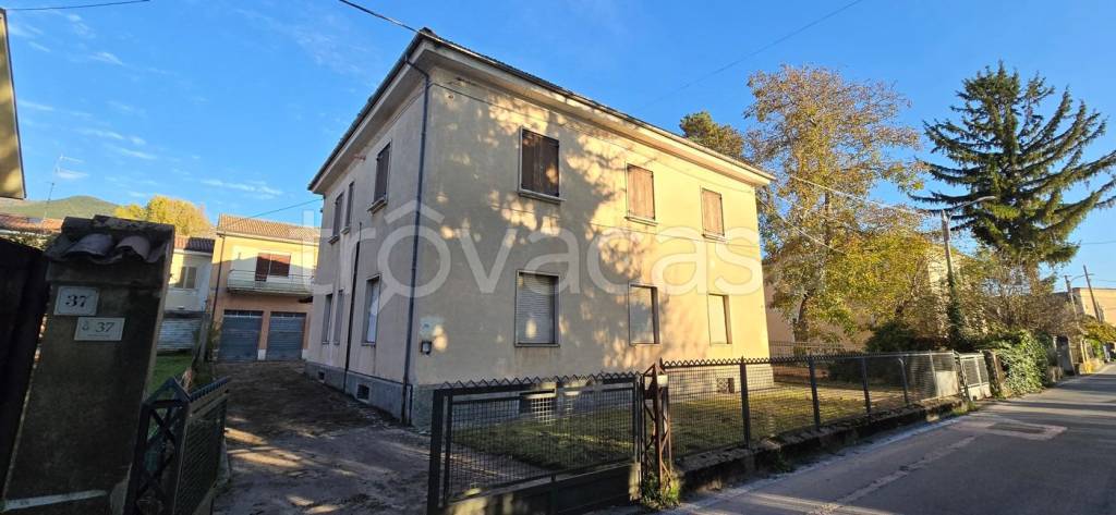 appartamento in vendita a Pizzoli in zona Cavallari