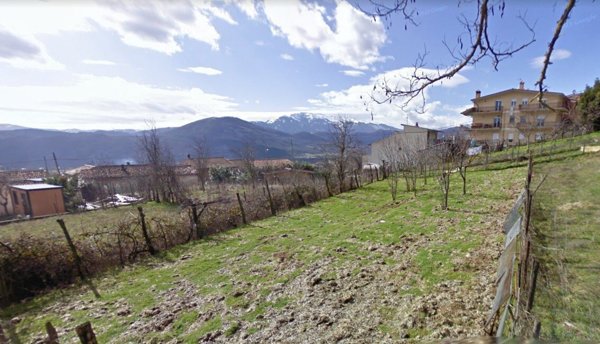terreno in vendita a Pizzoli in zona Cavallari