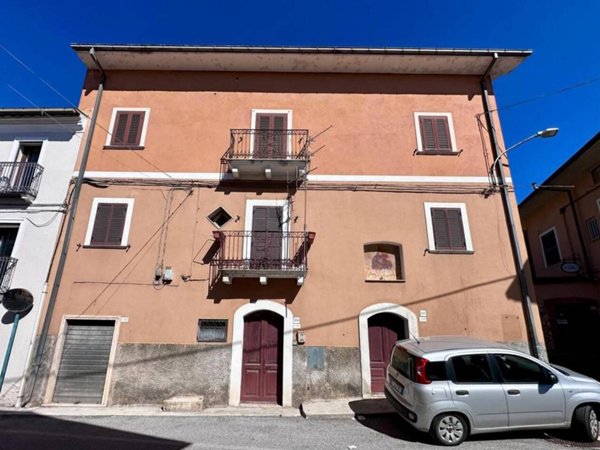 casa indipendente in vendita a Pizzoli in zona Cavallari