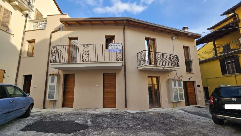 casa indipendente in vendita a Pizzoli in zona Cavallari