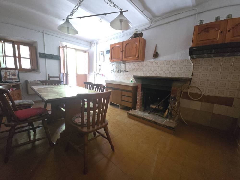 casa indipendente in vendita a Pizzoli in zona Cavallari