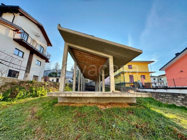 terreno edificabile in vendita a Poggio Picenze