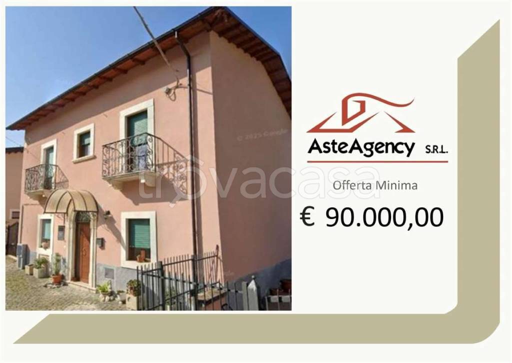 casa indipendente in vendita a Poggio Picenze
