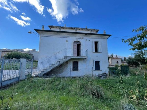 casa indipendente in vendita a Prata d'Ansidonia in zona San Nicandro