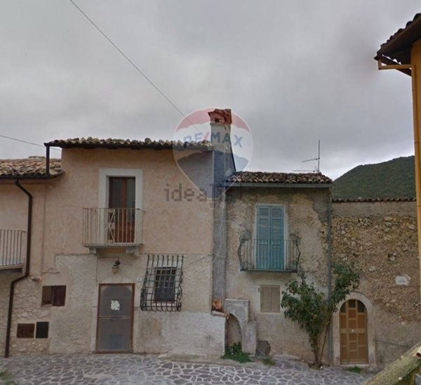 casa semindipendente in vendita a Prata d'Ansidonia