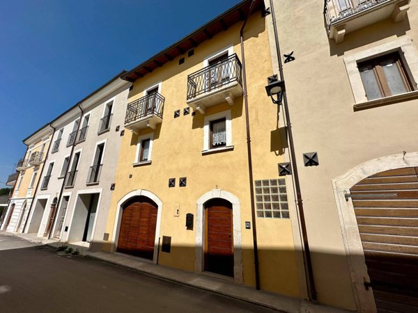 casa indipendente in vendita a Prata d'Ansidonia