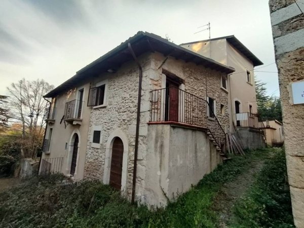 casa indipendente in vendita a Prata d'Ansidonia in zona San Nicandro