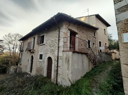 casa indipendente in vendita a Prata d'Ansidonia in zona San Nicandro