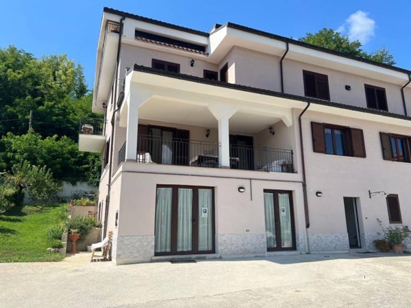 casa indipendente in vendita a Pratola Peligna