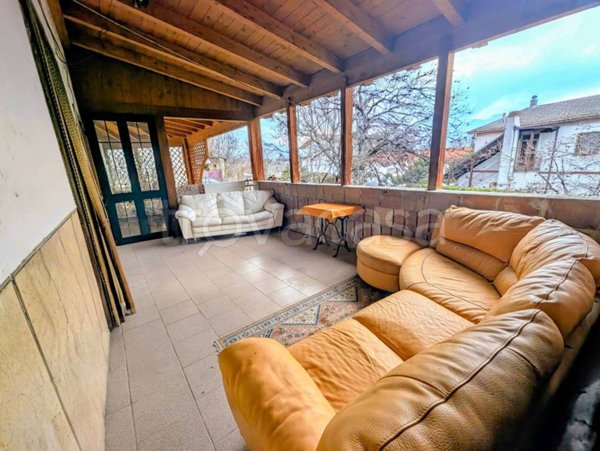 casa indipendente in vendita a Pratola Peligna in zona Bagnaturo