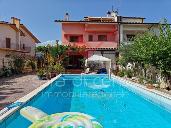 casa indipendente in vendita a Pratola Peligna