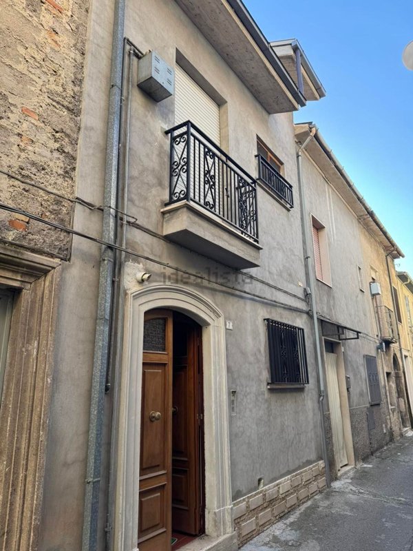 casa indipendente in vendita a Pratola Peligna