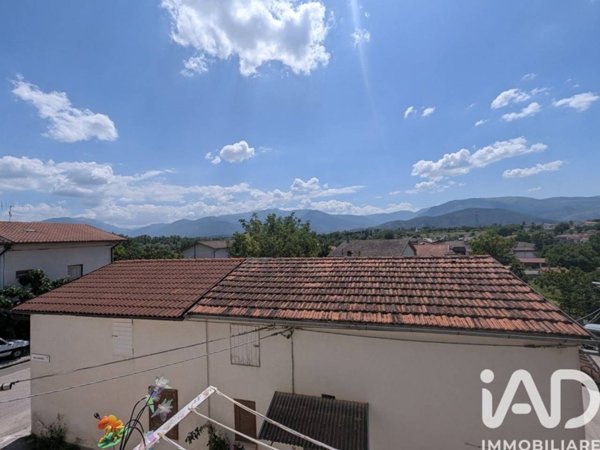 casa indipendente in vendita a Pratola Peligna in zona Bagnaturo