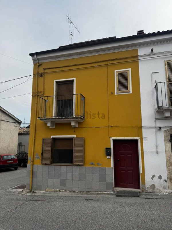 appartamento in vendita a Pratola Peligna in zona Bagnaturo