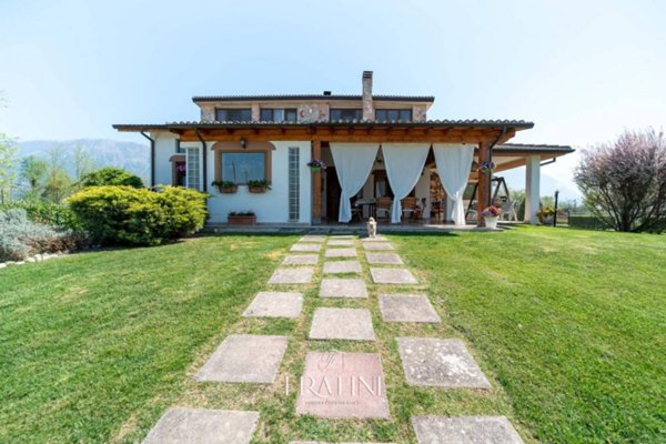 casa indipendente in vendita a Pratola Peligna