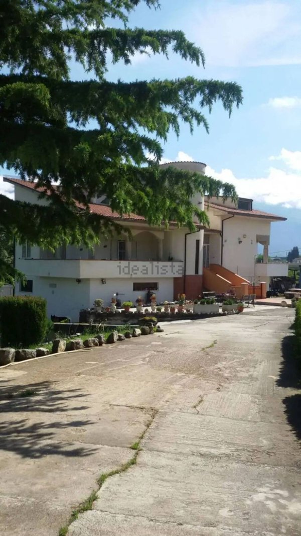 casa indipendente in vendita a Prezza