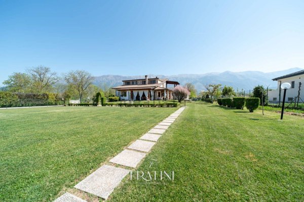 casa indipendente in vendita a Prezza