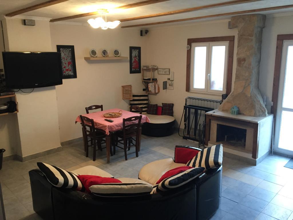 casa indipendente in vendita a Prezza