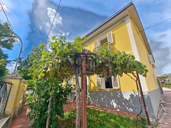 casa indipendente in vendita a Prezza in zona Campo di Fano