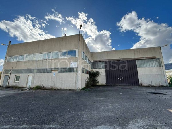 locale commerciale in vendita a Raiano