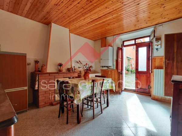 casa indipendente in vendita a Raiano