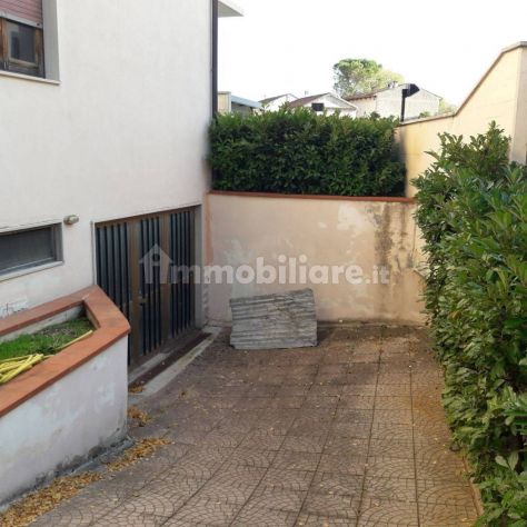 locale commerciale in vendita a Raiano