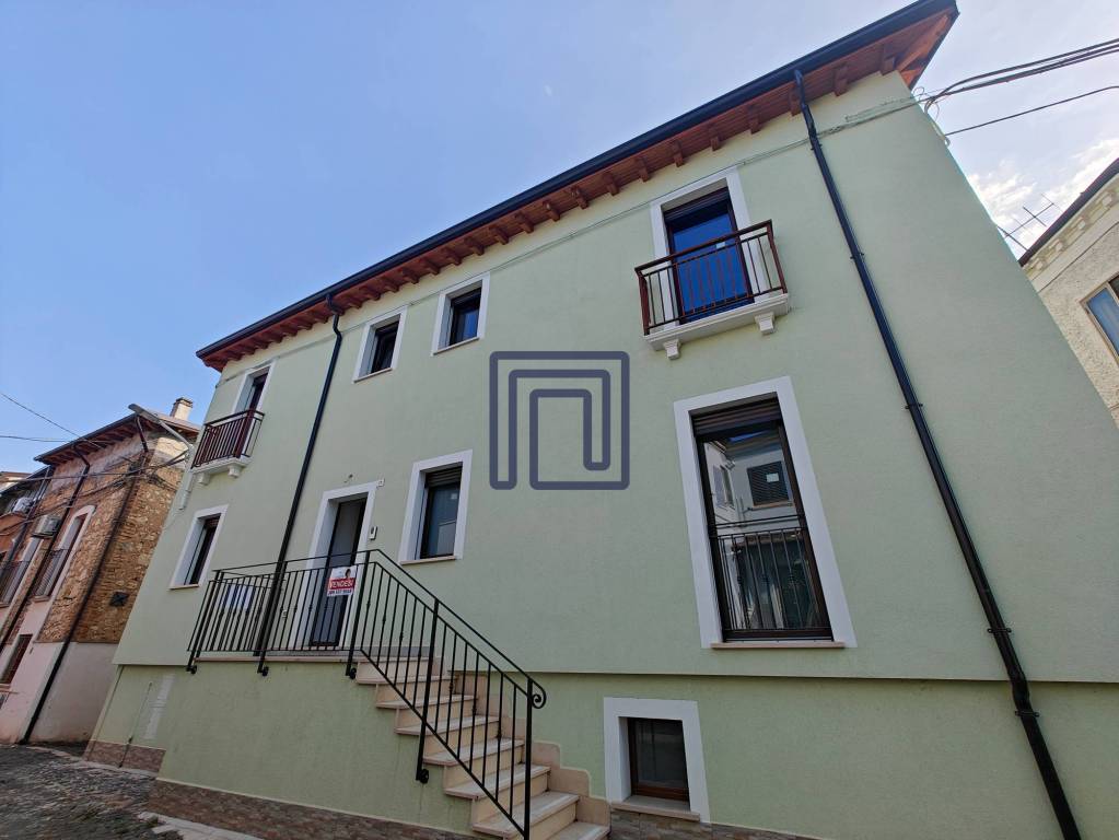 casa indipendente in vendita a Raiano