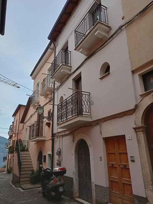 appartamento in vendita a Raiano