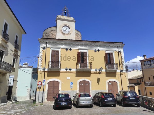 pentavano in vendita a Raiano