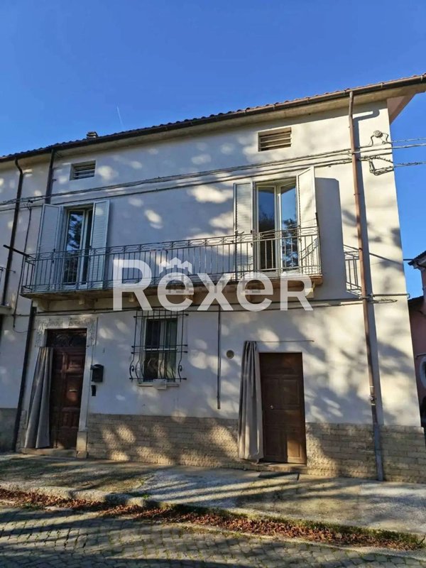 casa indipendente in vendita a Raiano