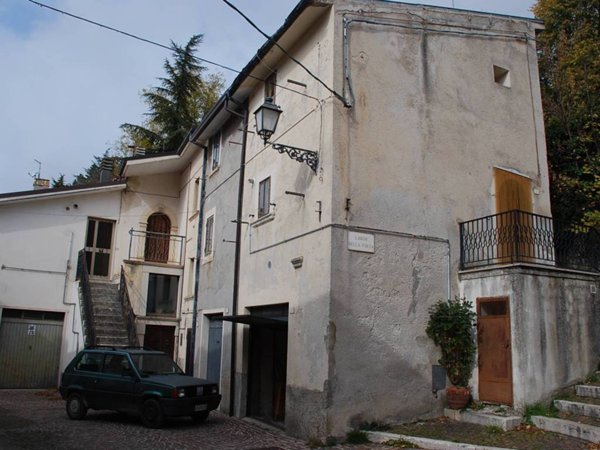 casa indipendente in vendita a Rivisondoli