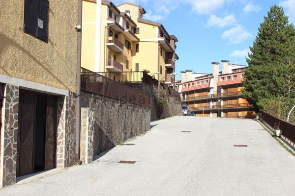 casa indipendente in vendita a Rivisondoli