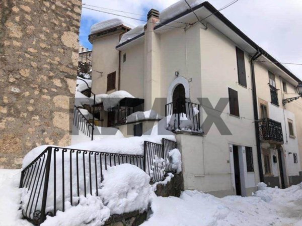 casa indipendente in vendita a Rivisondoli