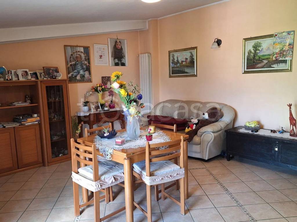 casa indipendente in vendita a Roccacasale