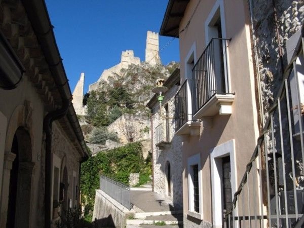 casa indipendente in vendita a Roccacasale