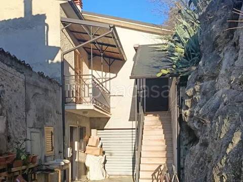 casa indipendente in vendita a Roccacasale