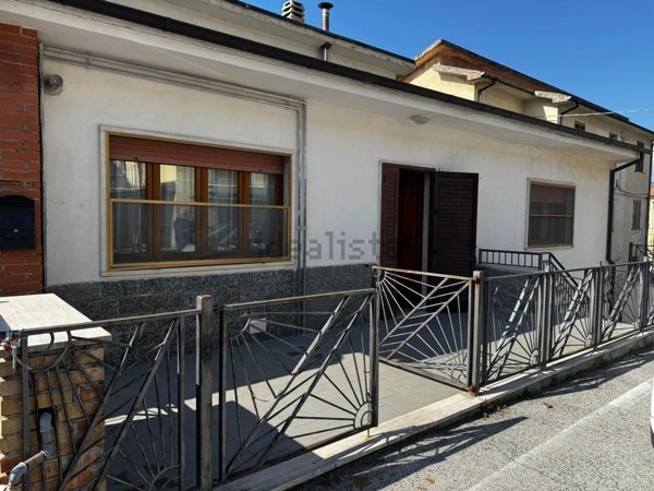 appartamento in vendita a Roccacasale