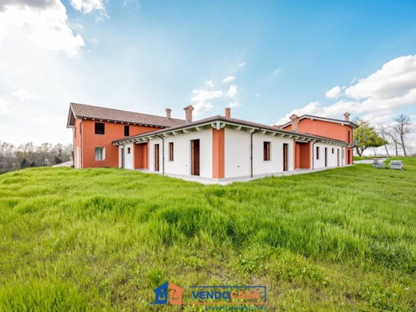 casa indipendente in vendita a Mondovì in zona Pascomonti