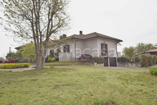 casa indipendente in vendita a Mondovì in zona Pogliola