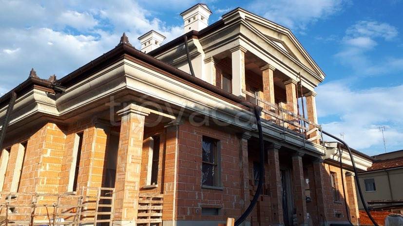 casa indipendente in vendita a Mondovì