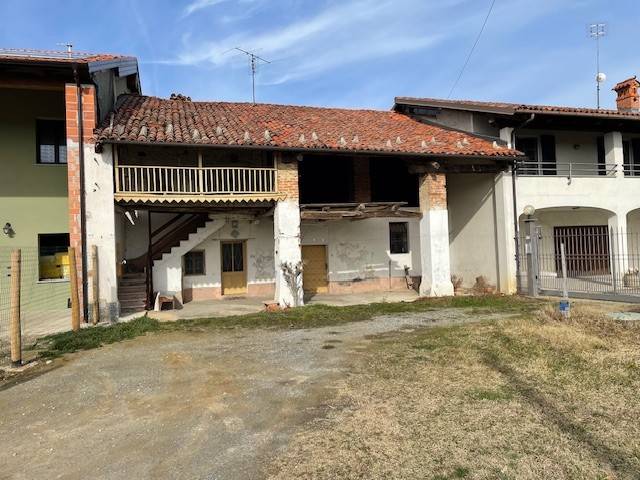 casa indipendente in vendita a Mondovì in zona Gratteria